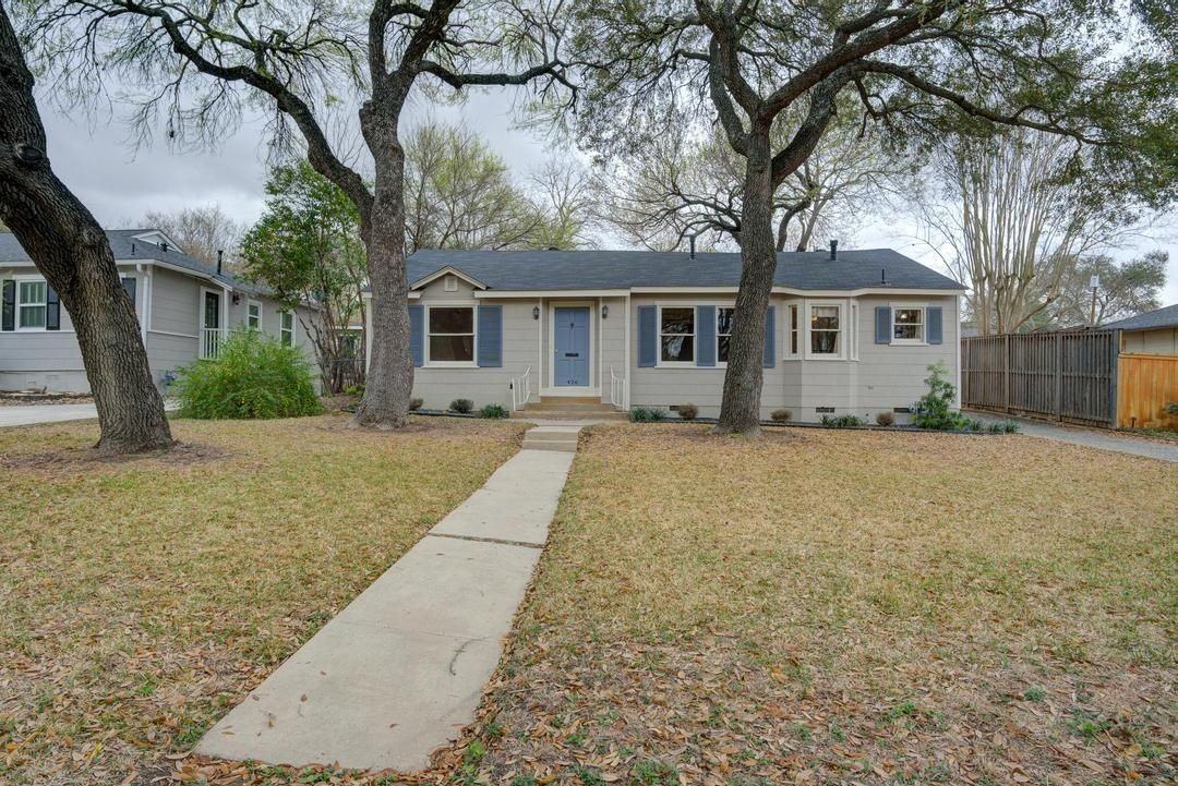 426 Garraty Rd - Photo 3 of 32