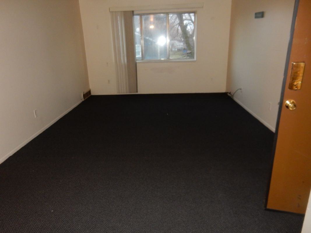 5110 Maple St - Photo 2 of 15