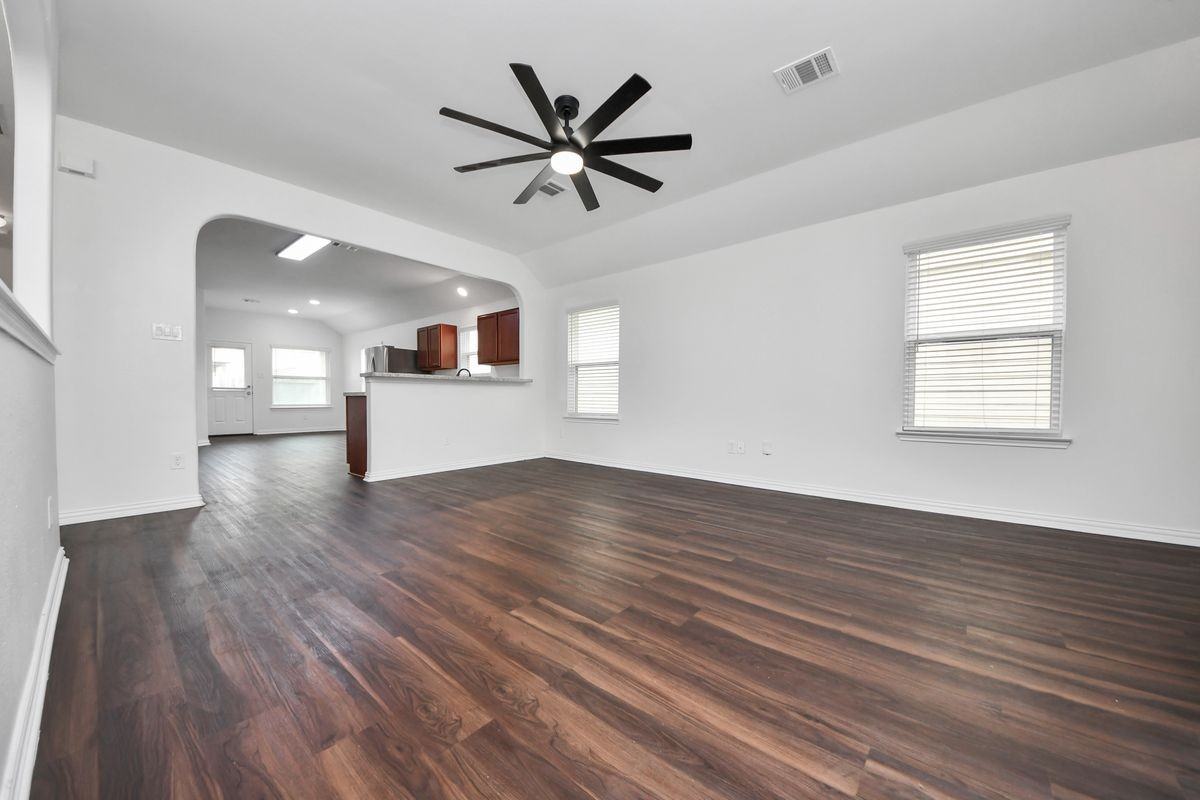 10306 White Fir Villa Ave - Photo 4 of 28