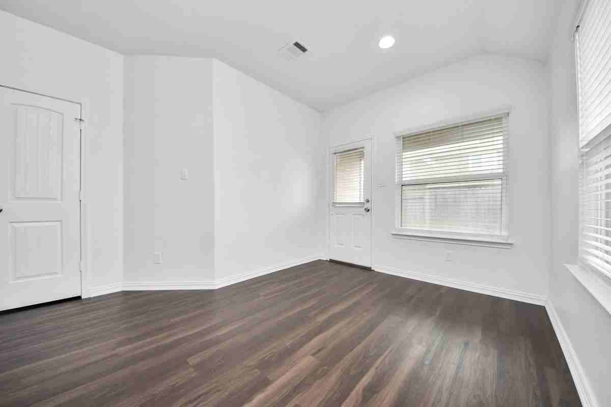 10306 White Fir Villa Ave - Photo 6 of 28