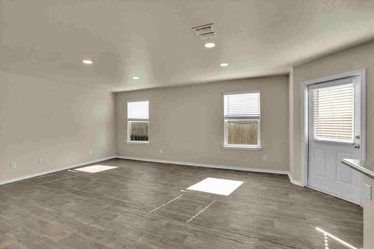 7639 Hercules Pt - Photo 5 of 28