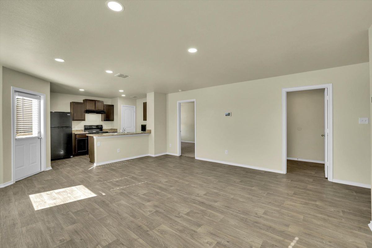 7639 Hercules Pt - Photo 7 of 28