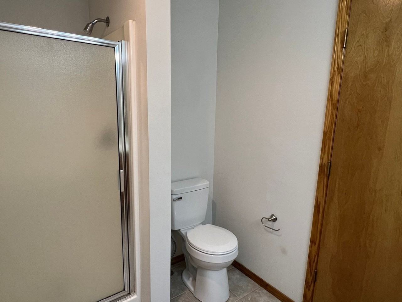 414 S Michelle Ave - Photo 7 of 14