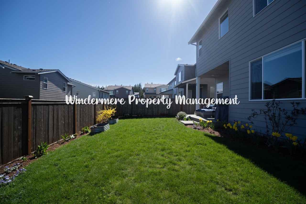 4441 Hibiscus Cir Sw - Photo 2 of 25