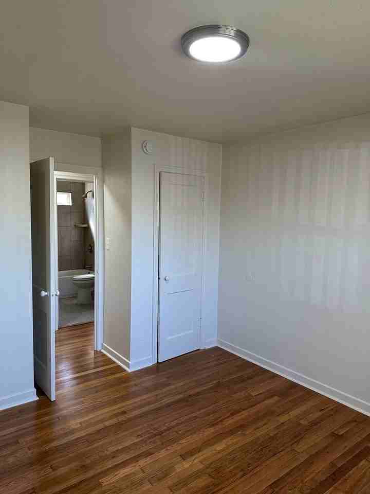 901 11th Ave Sw - Photo 7 of 8