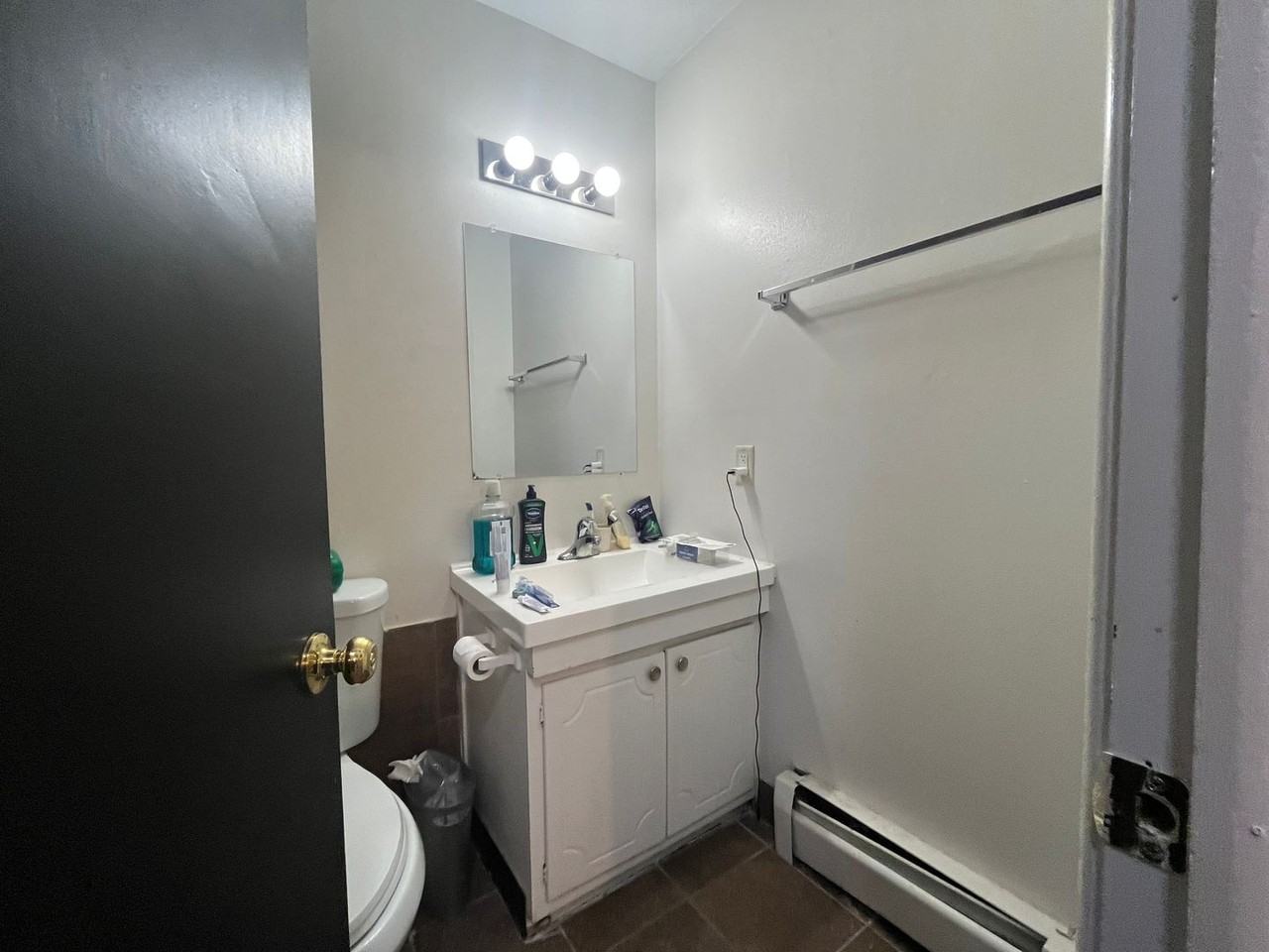 1576 N. Warren Ave. - Photo 3 of 17