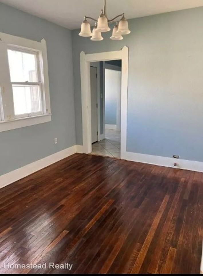 1834 10th St - Photo 6 of 10