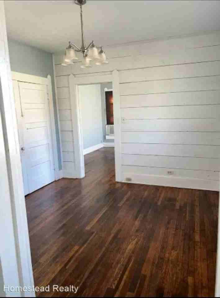 1834 10th St - Photo 7 of 10