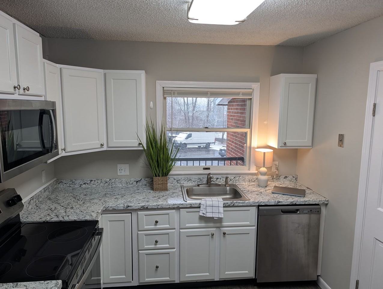 The Cove Apartments - Photo 3 of 48