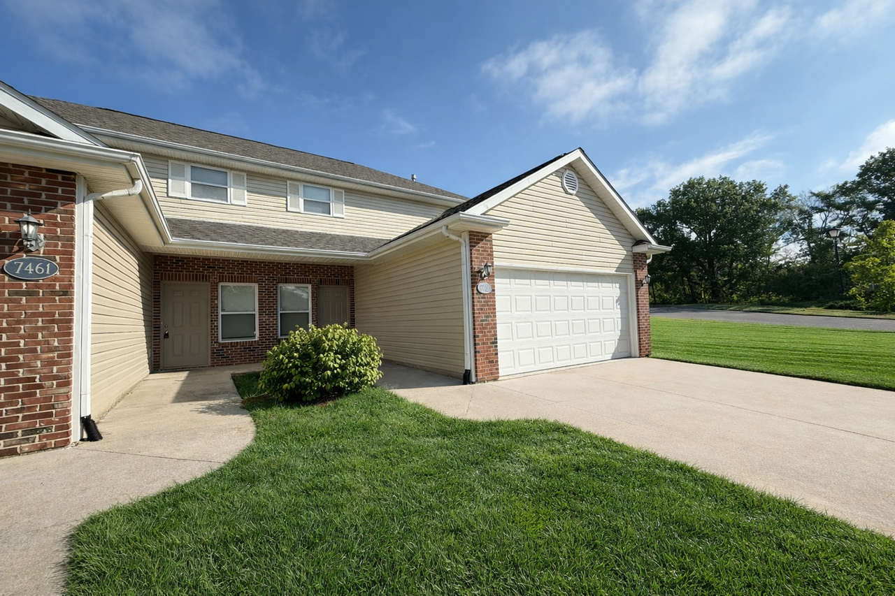 7463 Arratt Ct - Photo 2 of 32