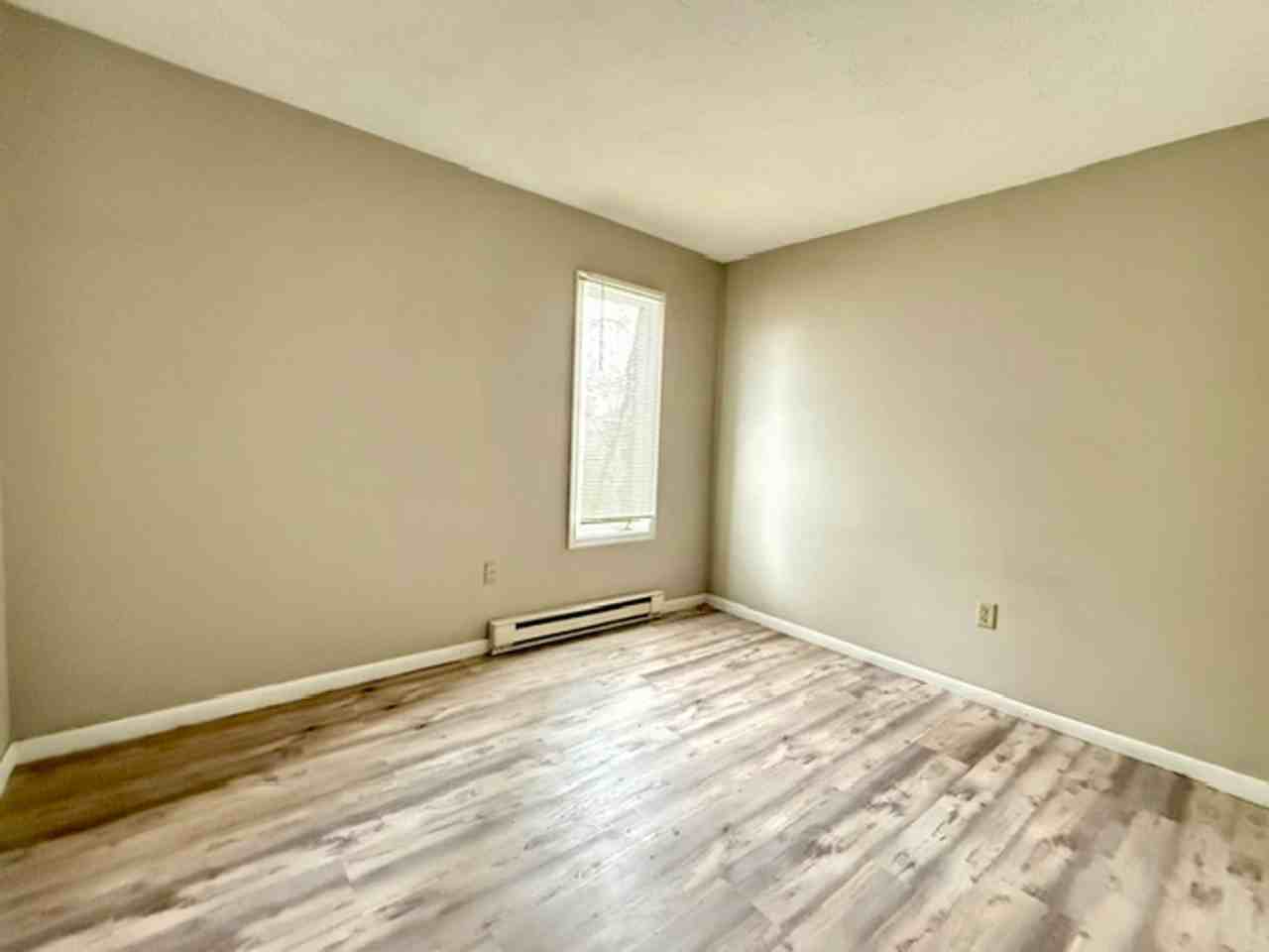 133 N West St Apt B8 #B8 - Photo 5 of 6