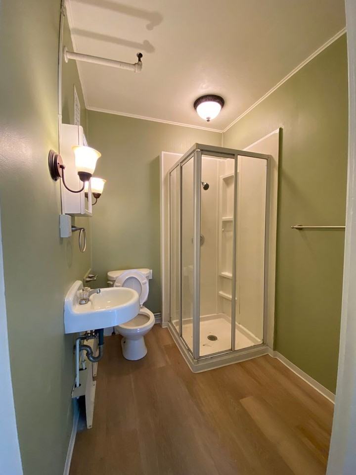 Uptowner Apartments - Photo 4 of 26