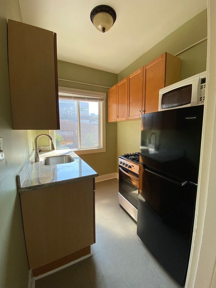 Uptowner Apartments - Photo 5 of 26