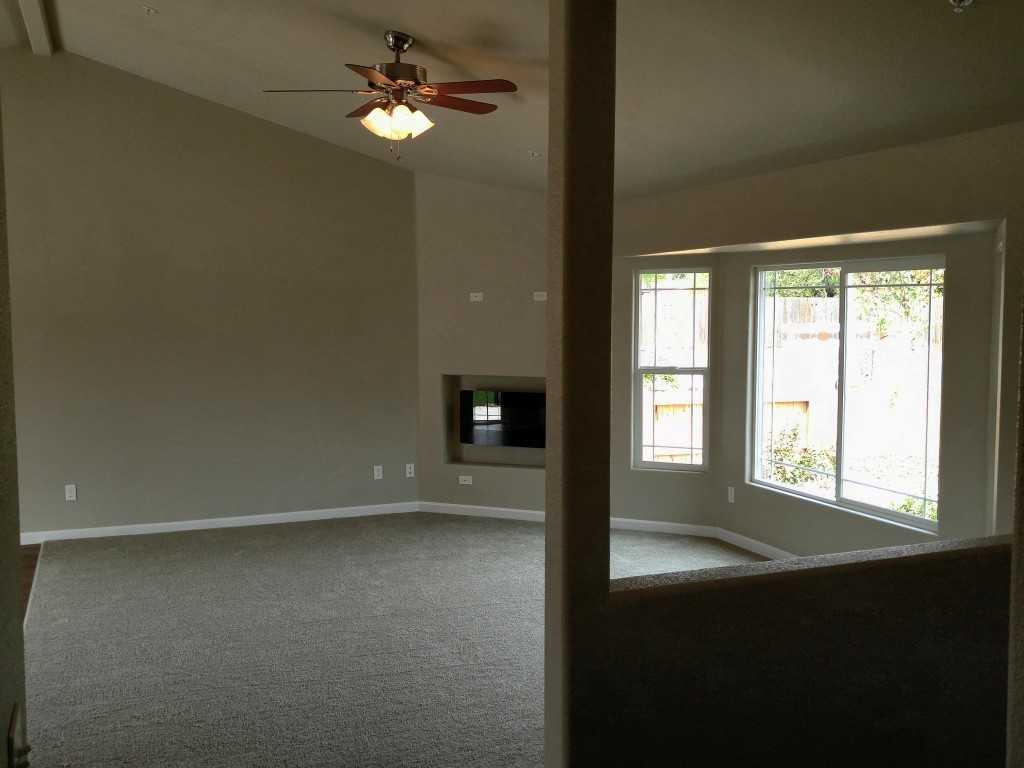 7172 Landcaster Ct - Photo 4 of 17