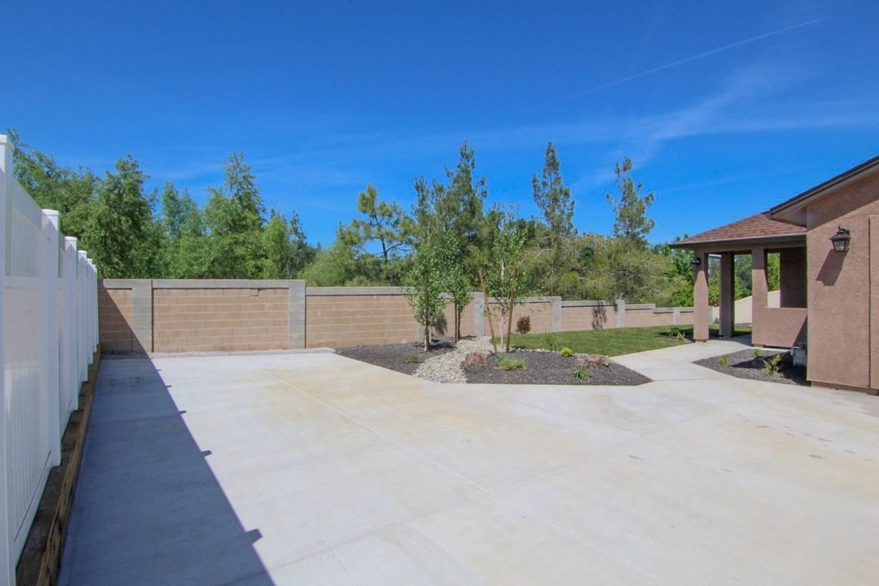 2741 Smith Ave - Photo 2 of 22