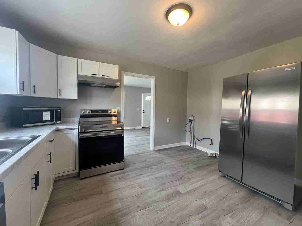 1005 N Barton St - Photo 6 of 14