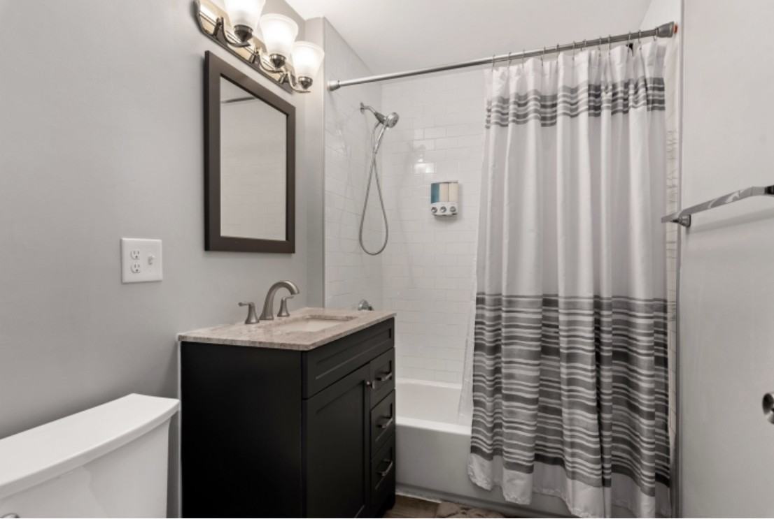 7 Abbotsford St #2 - Photo 3 of 5