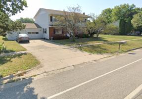 featured image of 802 Crescent Dr