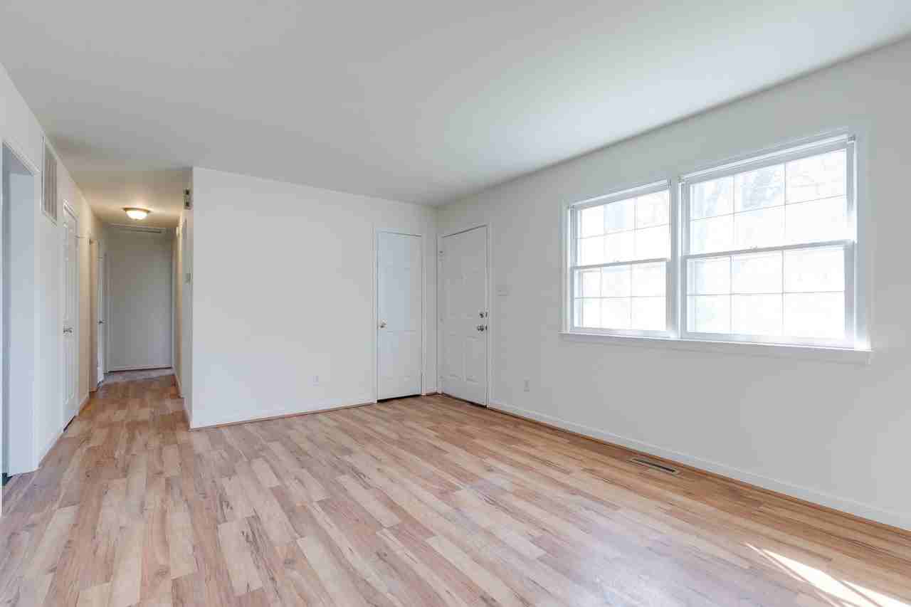 7009 Rodophil Rd - Photo 5 of 19