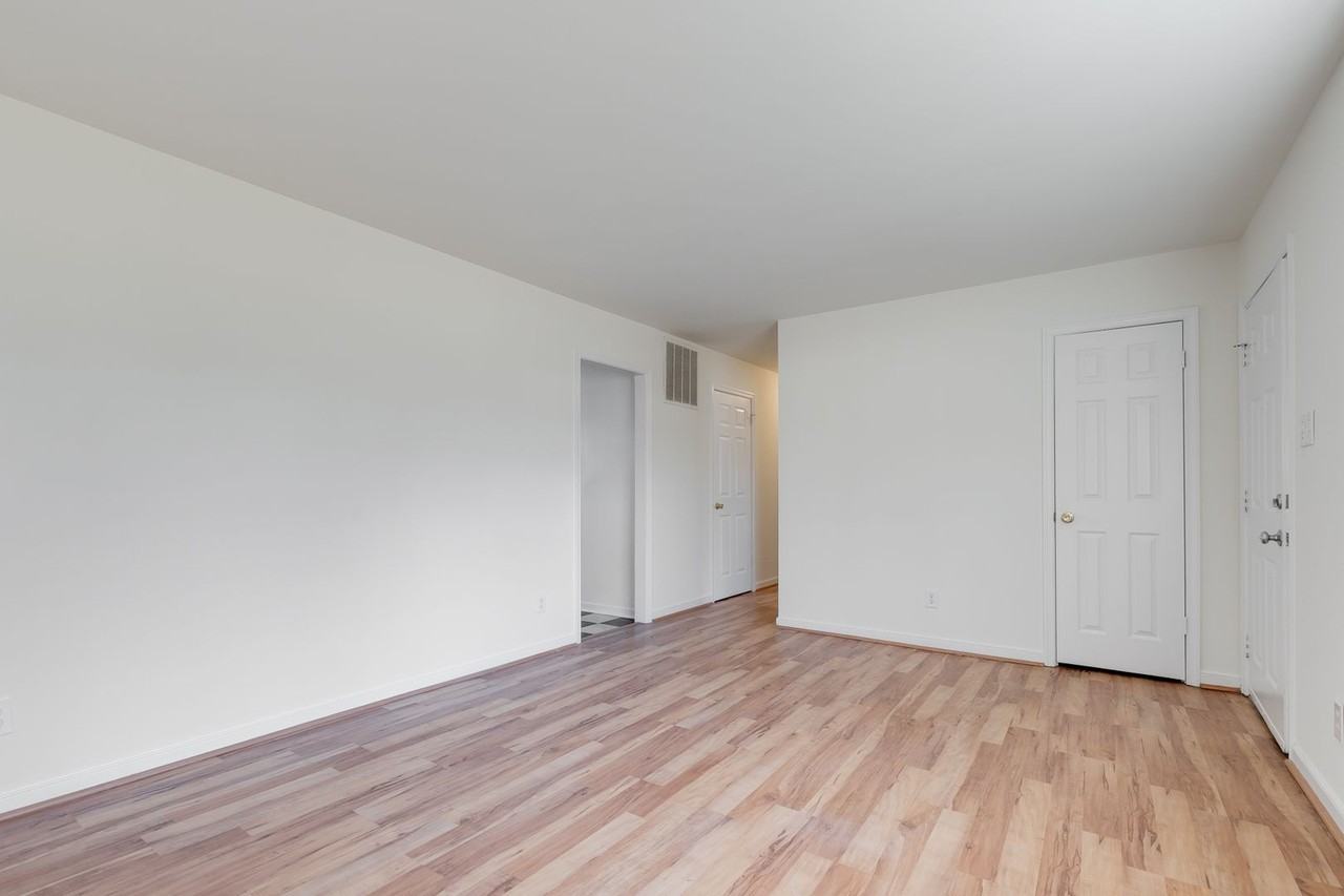 7009 Rodophil Rd - Photo 6 of 19