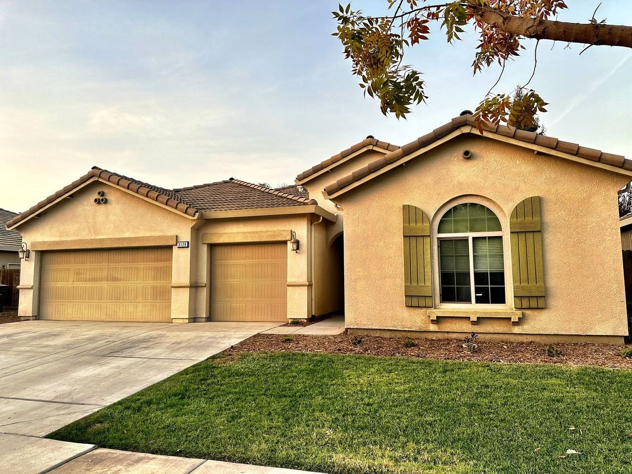 3126 W Perez Ave - Photo 3 of 30