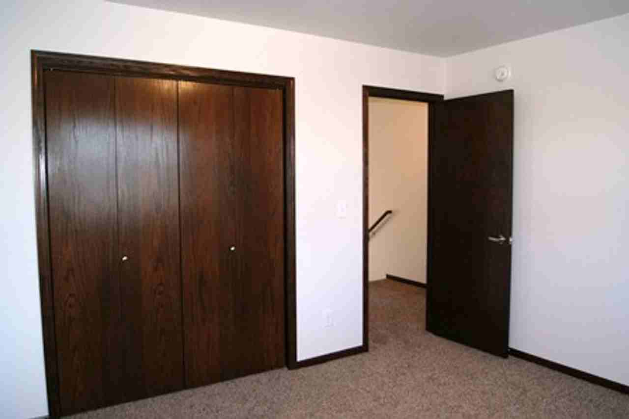 1319 13th St W - Photo 3 of 9