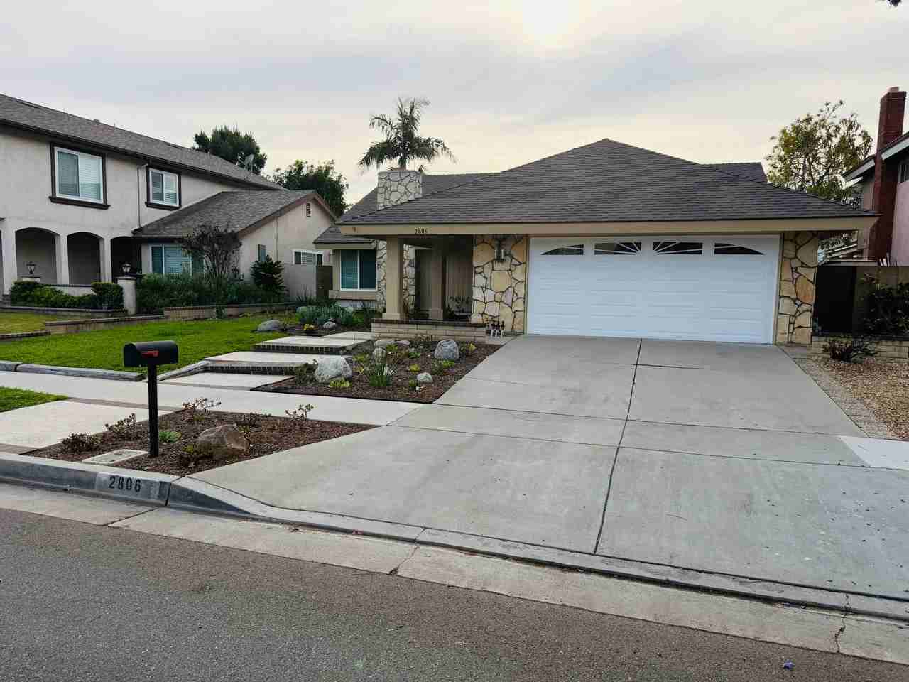 2806 S Diamond St - Photo 2 of 27