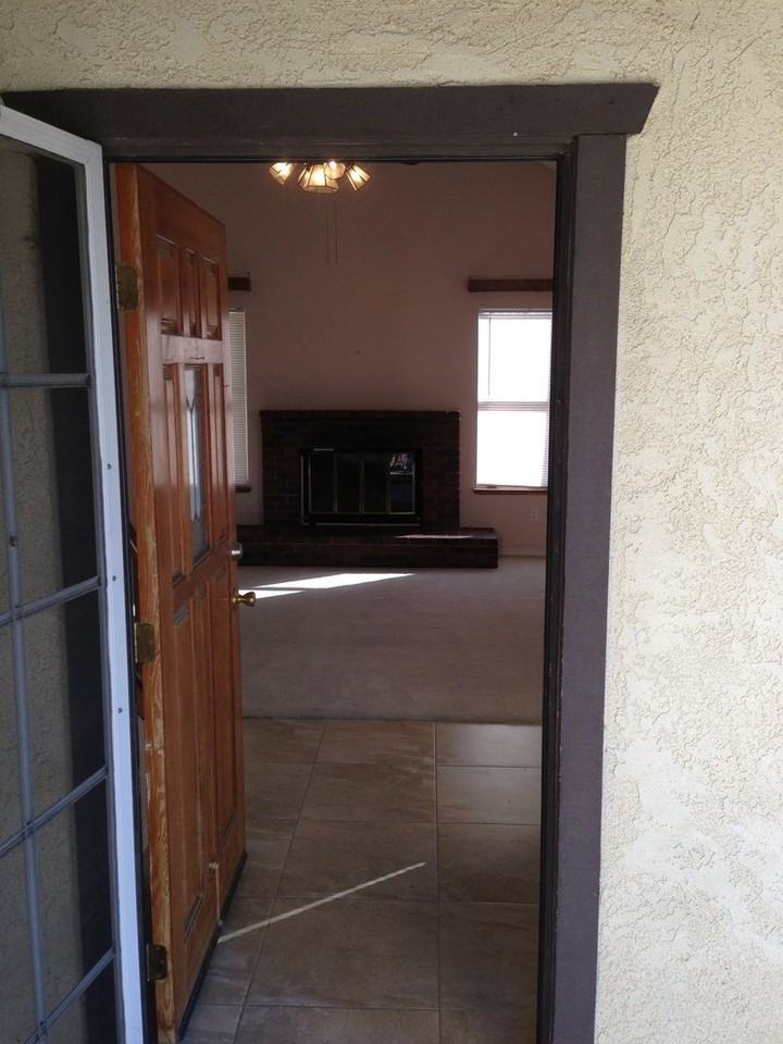 8205 Fawn St - Photo 3 of 16