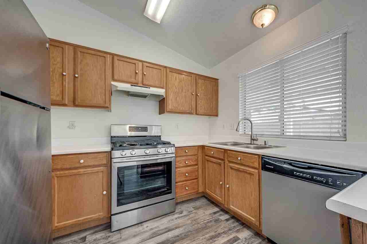 5541 Cleary Ct - Photo 3 of 15