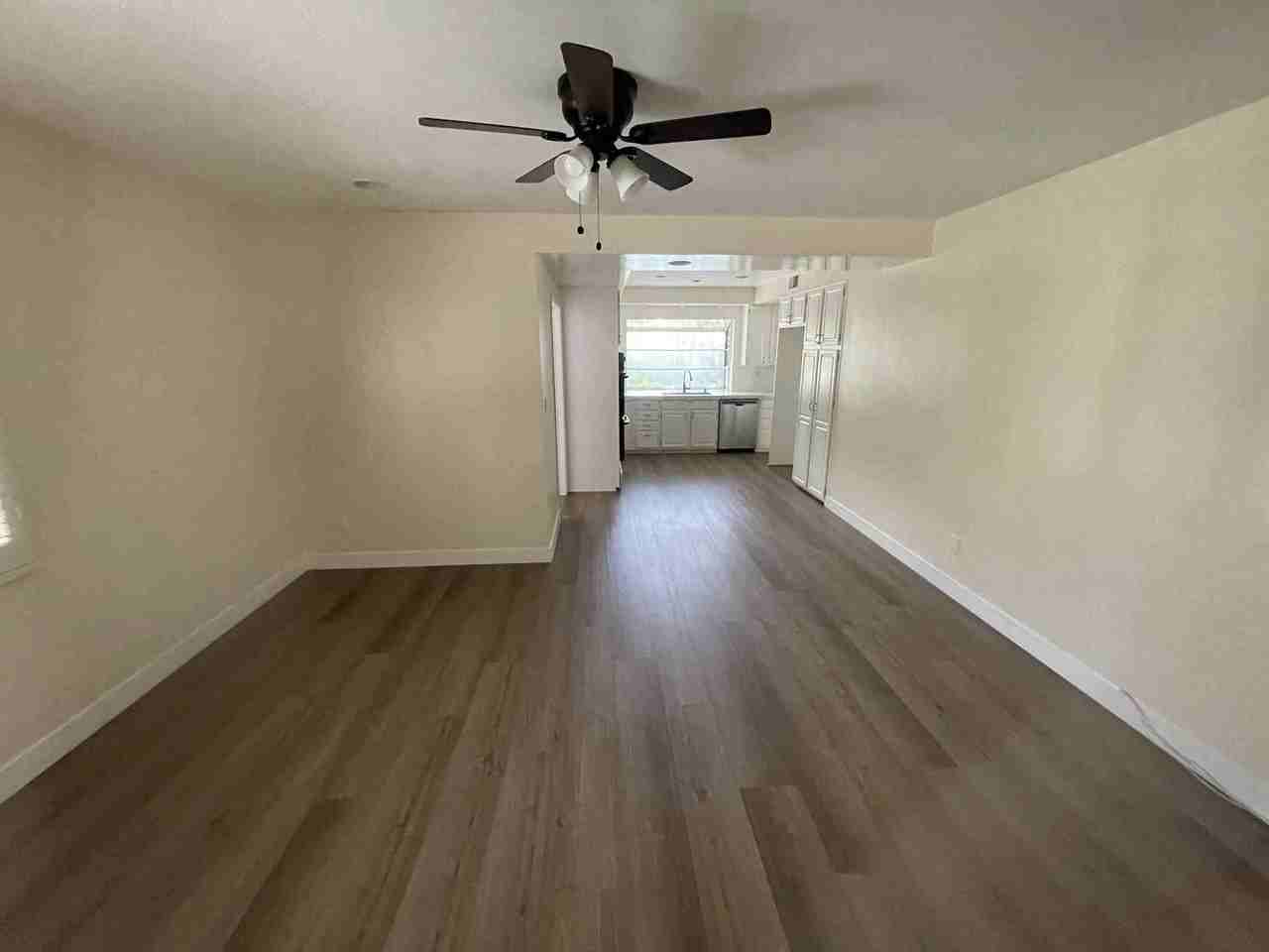 8121 Jason Ave - Photo 3 of 28