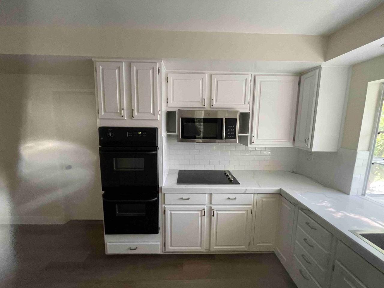 8121 Jason Ave - Photo 7 of 28