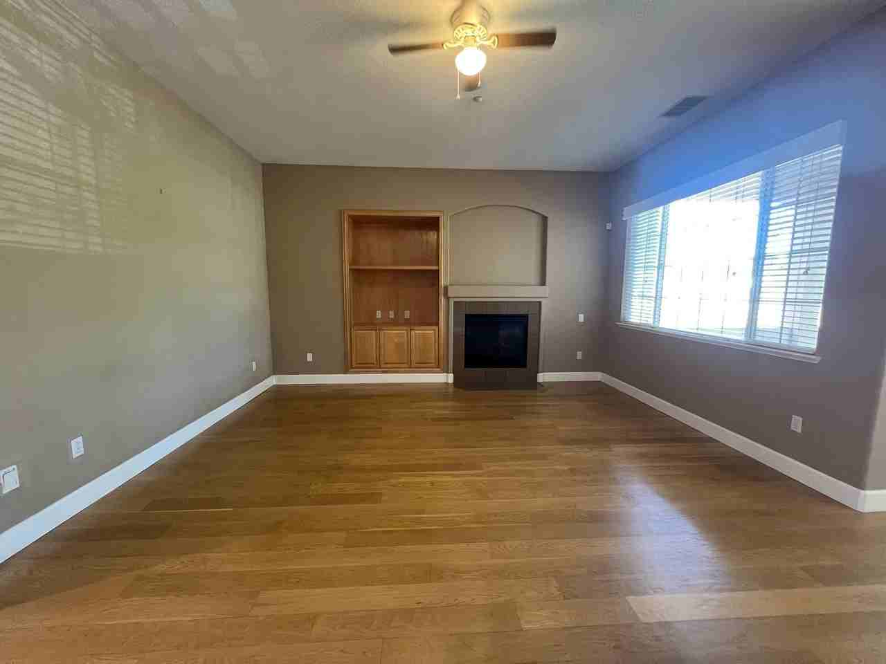 3762 Park Dr - Photo 3 of 12