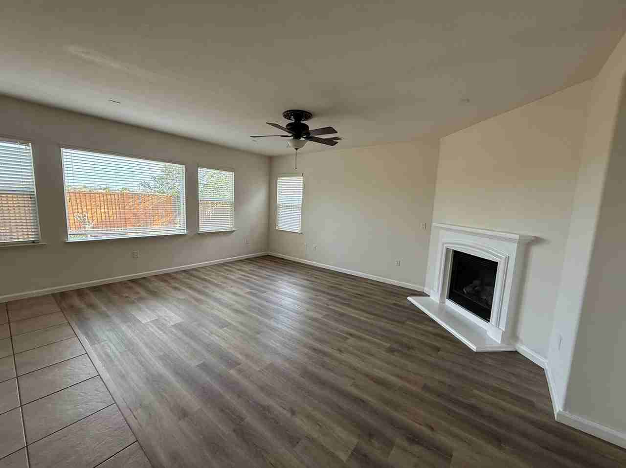 3364 Bridgeway Lakes Dr - Photo 2 of 14