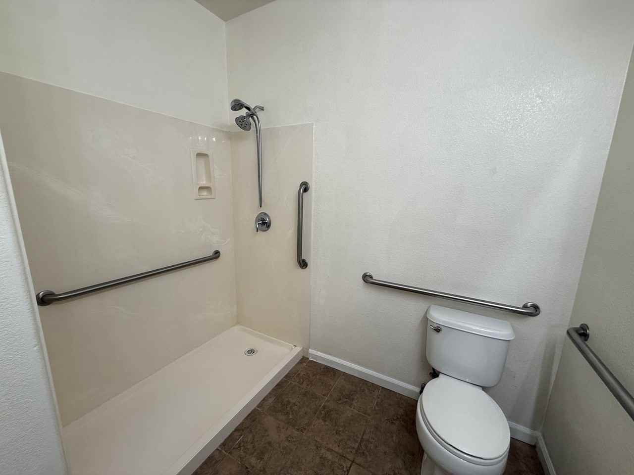 3364 Bridgeway Lakes Dr - Photo 7 of 14