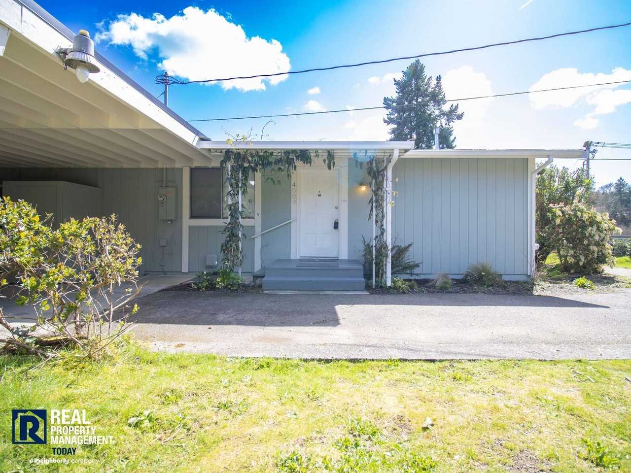 4009 Burnham Dr - Photo 3 of 20