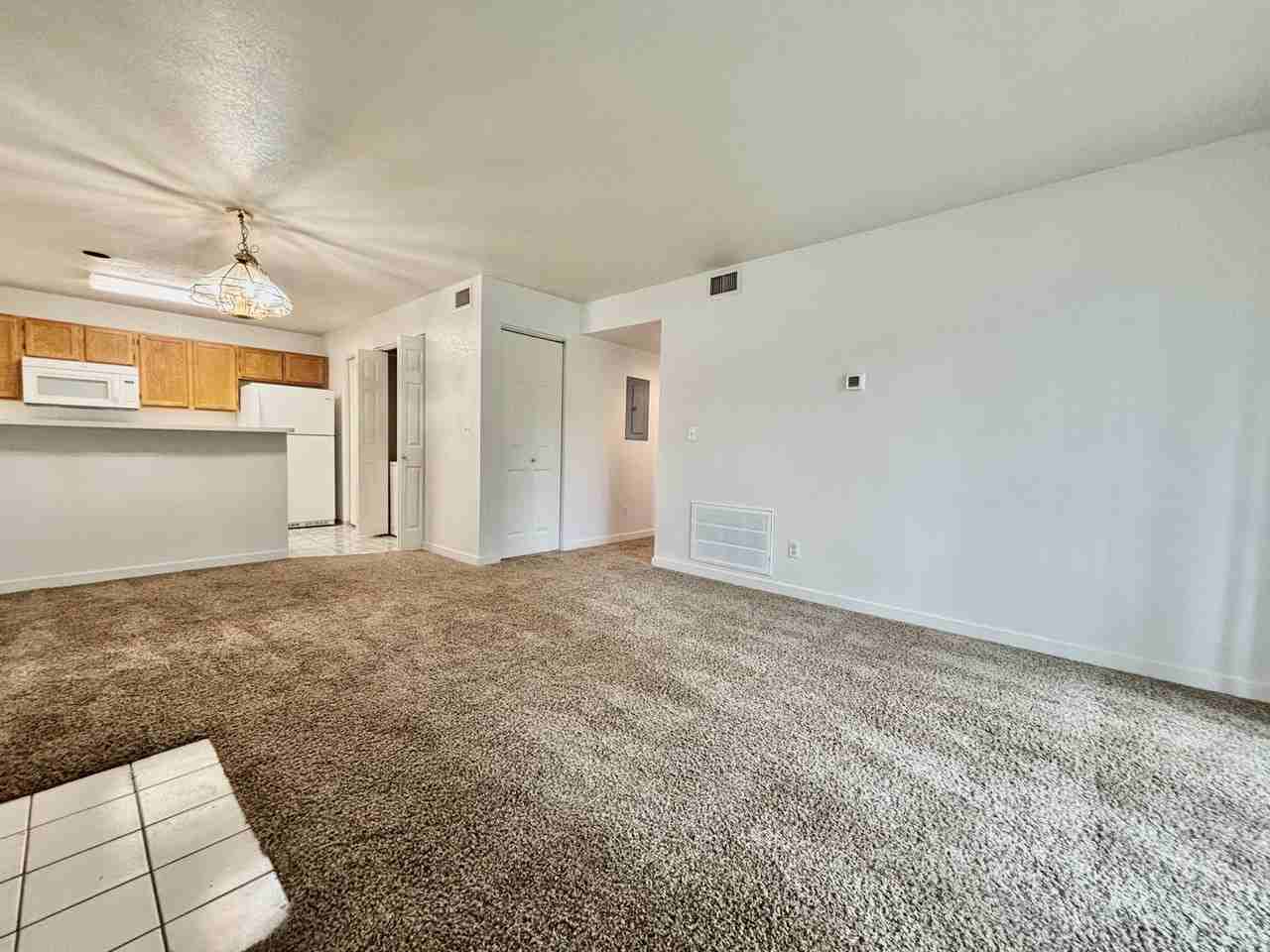 1225 1225 West Prospect Q20 - Photo 2 of 14