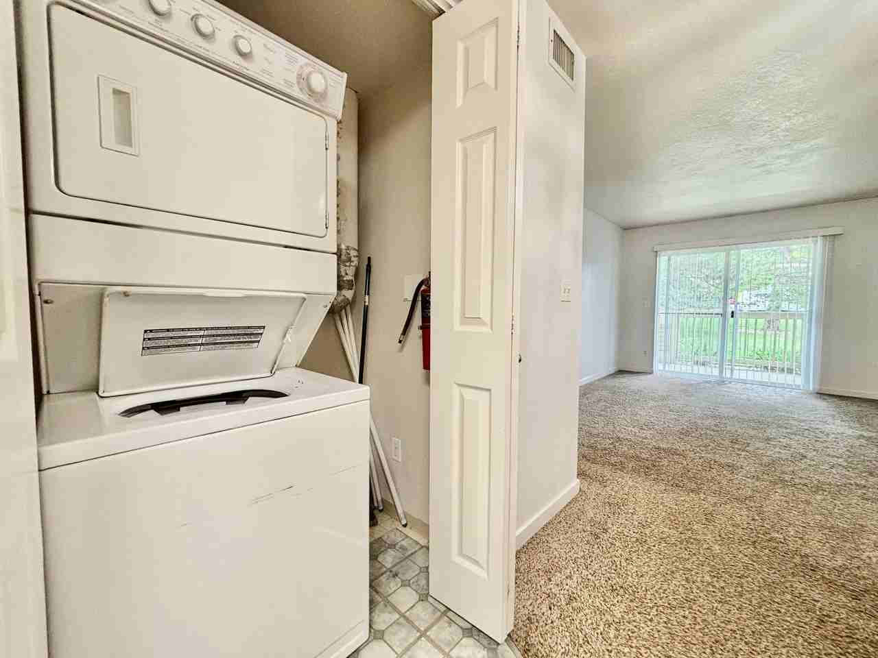 1225 1225 West Prospect Q20 - Photo 6 of 14