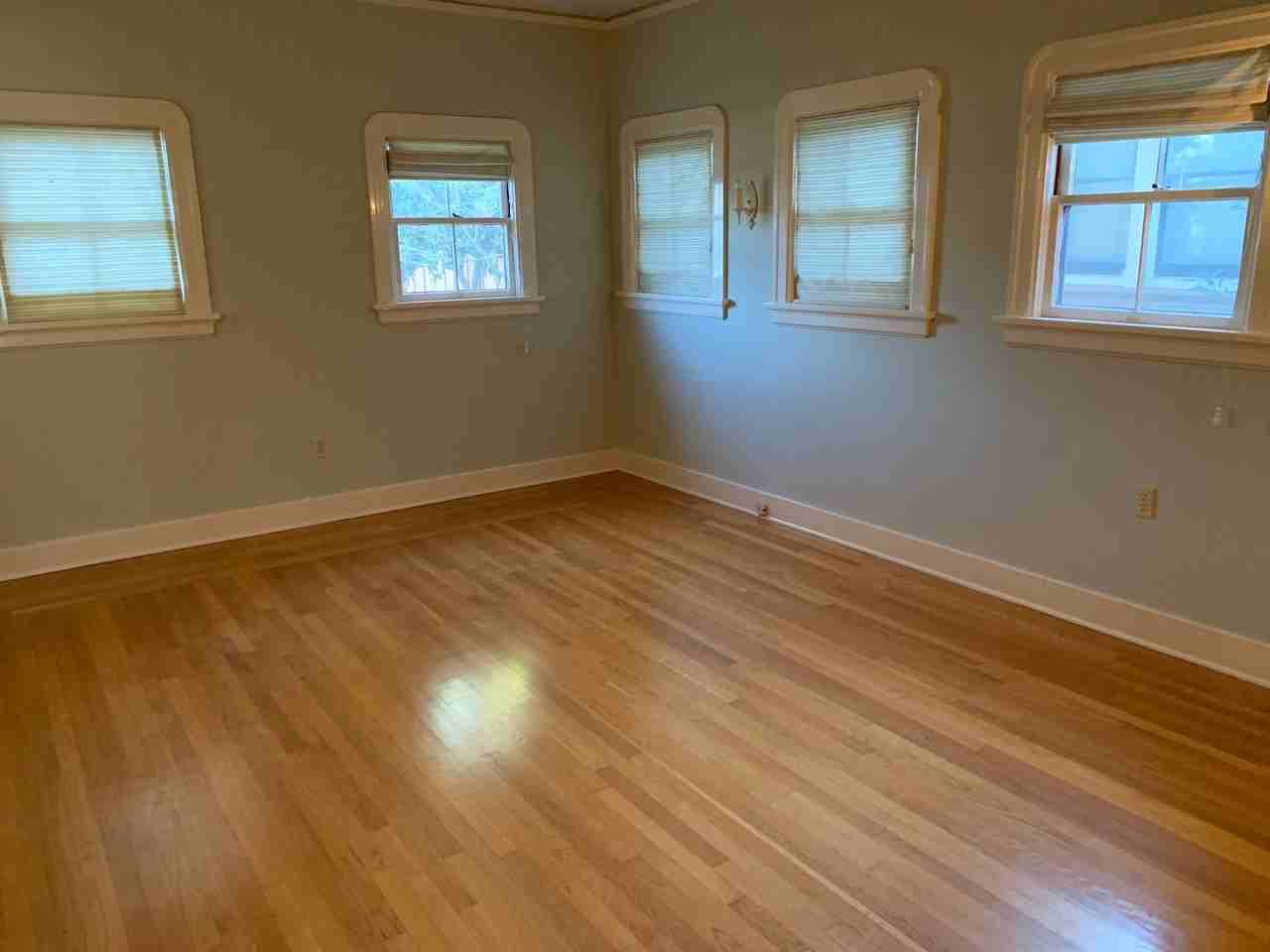 1214 Sierra Ave - Photo 7 of 11