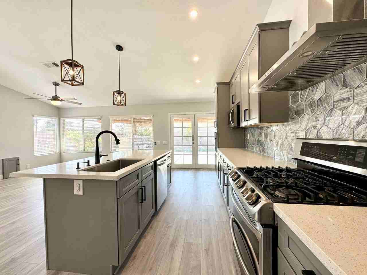 78795 Birchcrest Cir - Photo 7 of 34