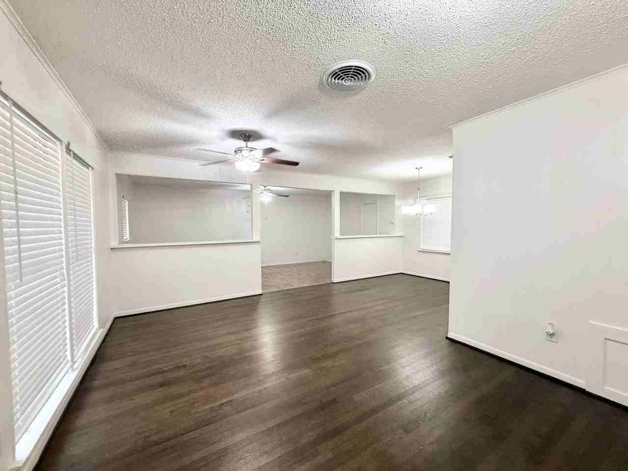 523 Wisteria St - Photo 6 of 27