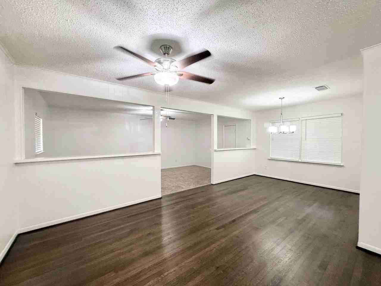 523 Wisteria St - Photo 7 of 27