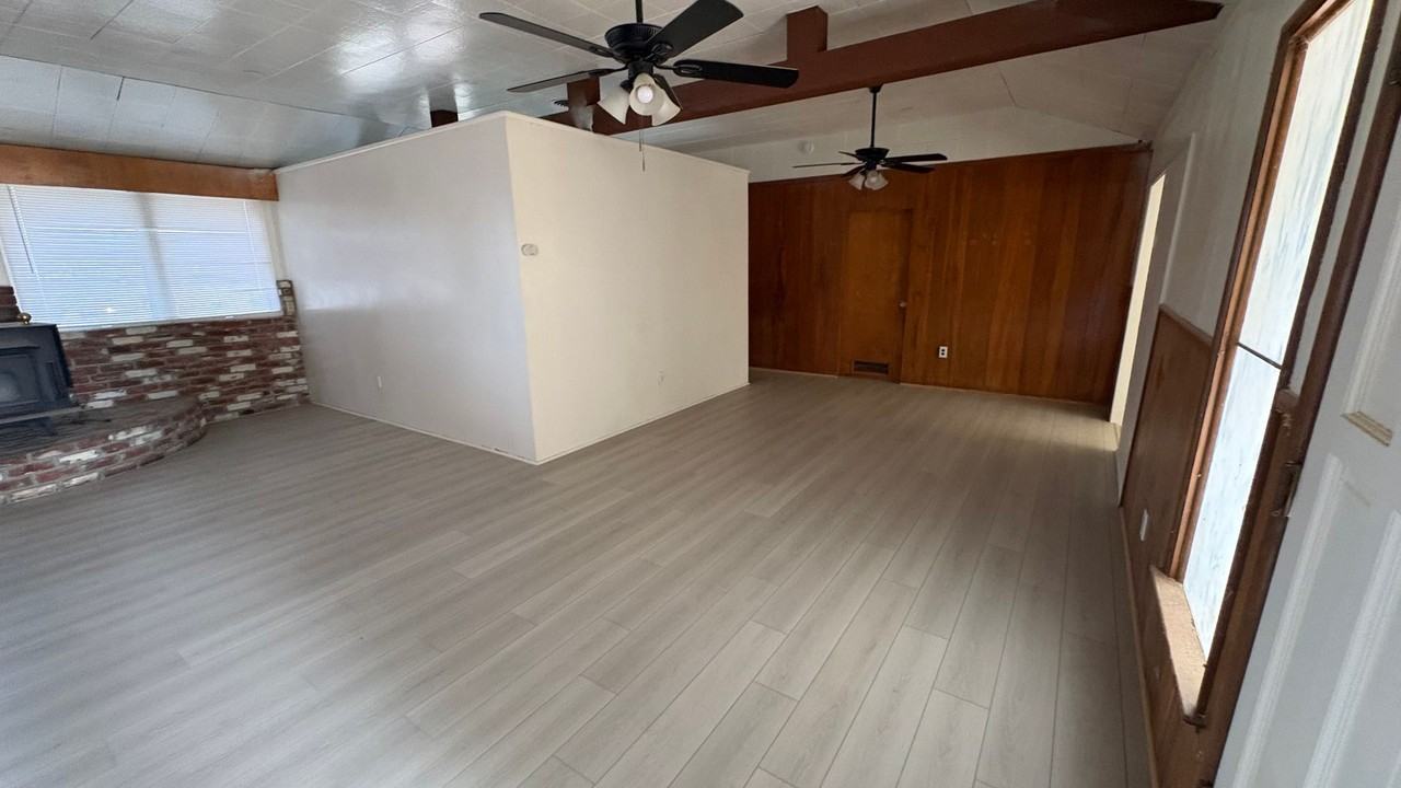 1000 E Hosking Ave - Photo 5 of 8