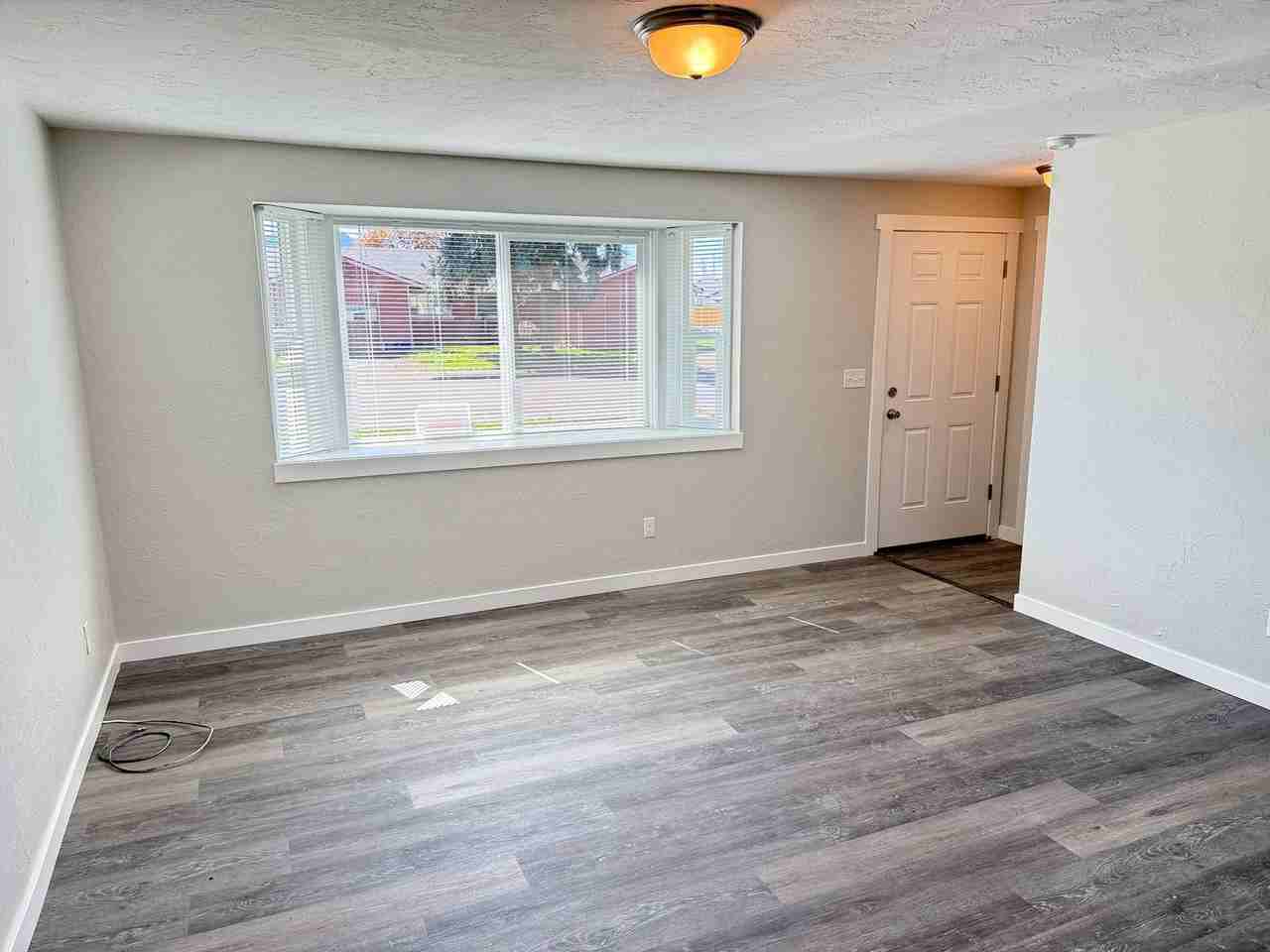 4116 Bluebelle Way - Photo 6 of 35