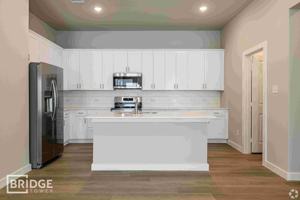 featured image of 921 Isabel Dr