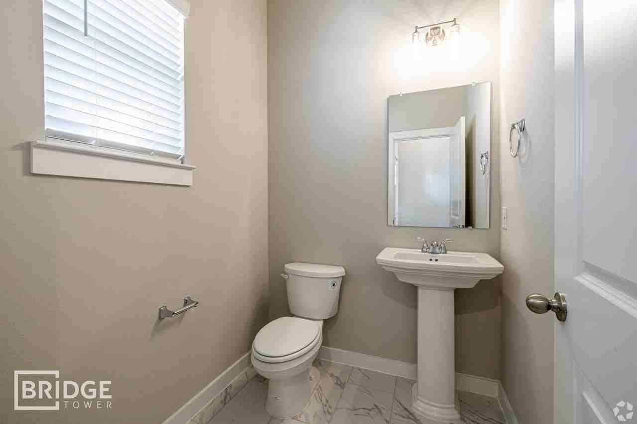 921 Isabel Dr - Photo 7 of 7