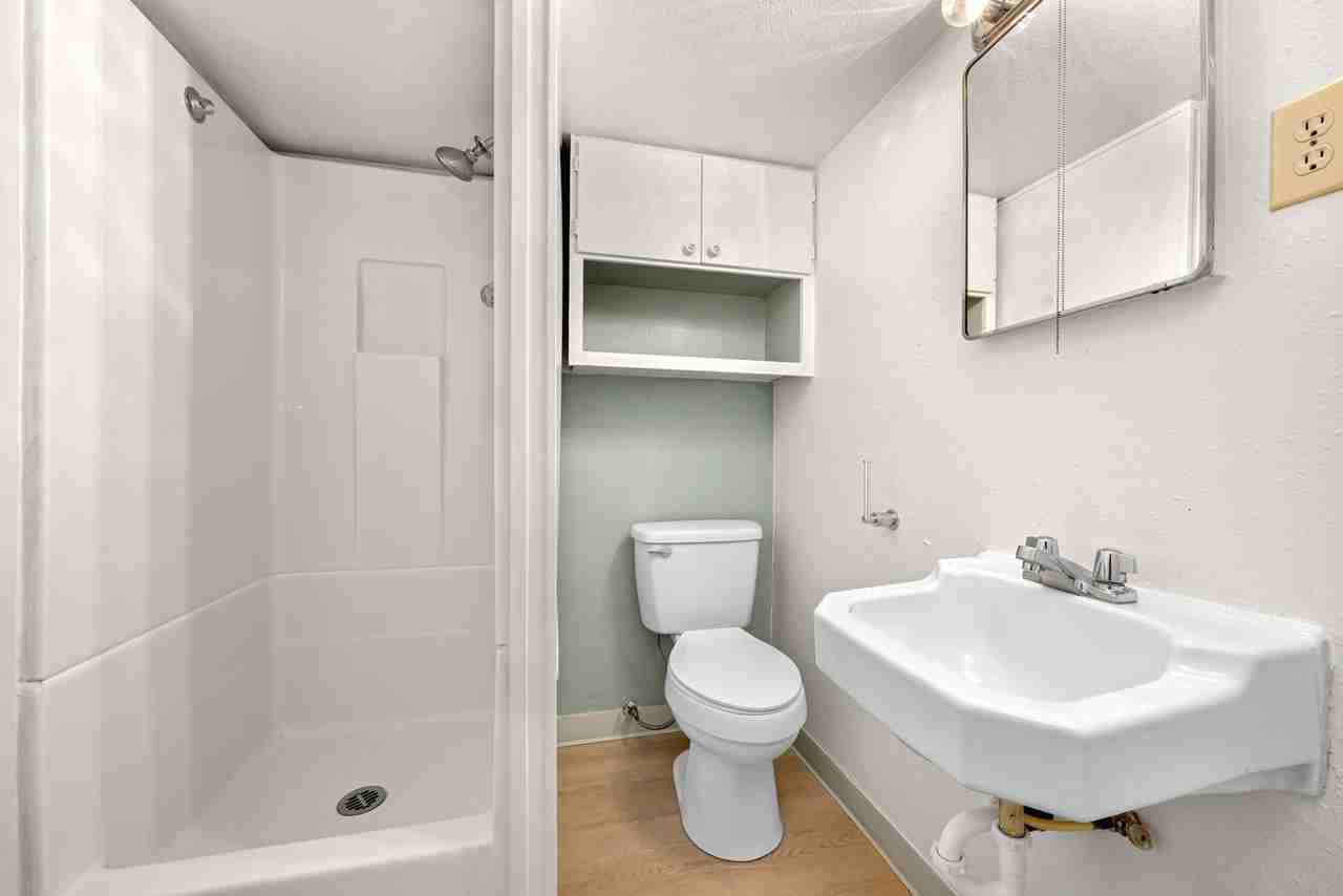 1335 Franklin Street - Photo 5 of 8