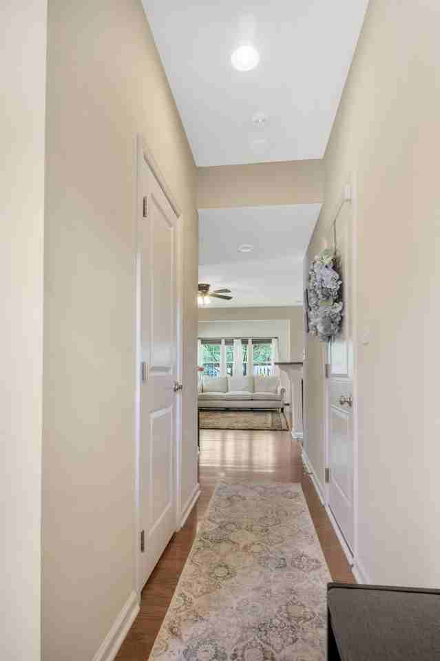 101 Riva Ct - Photo 6 of 35