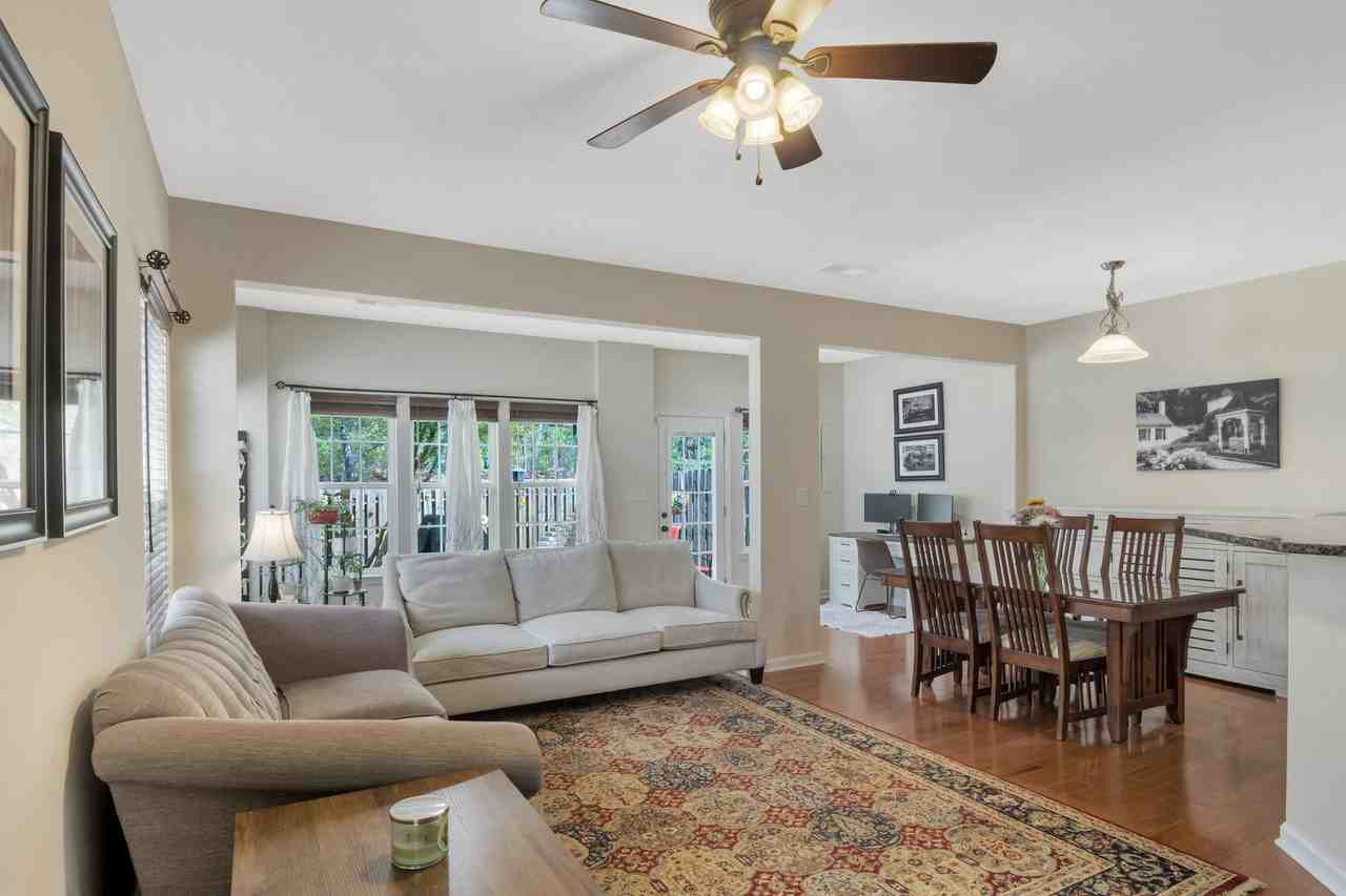 101 Riva Ct - Photo 7 of 35