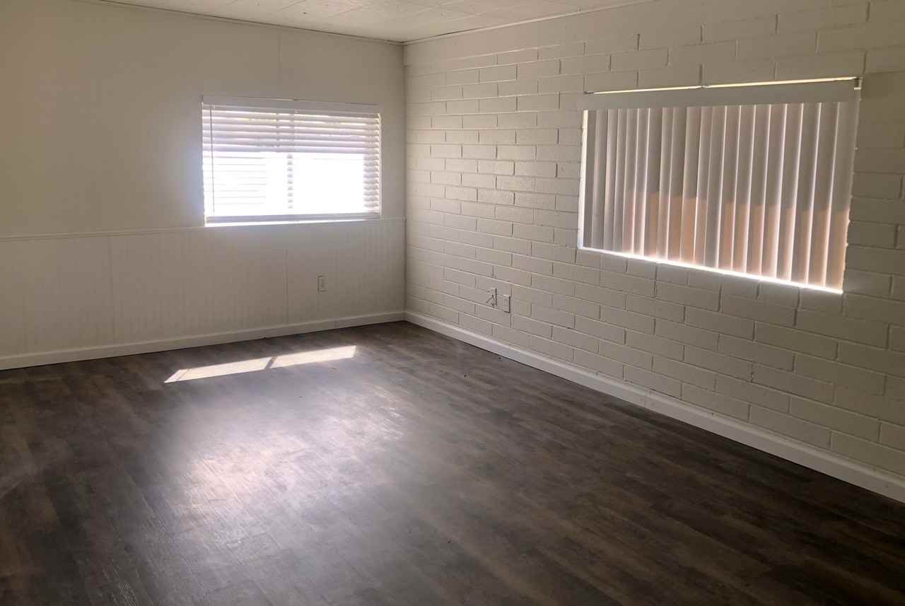 2201 Davis Ave - Photo 4 of 5