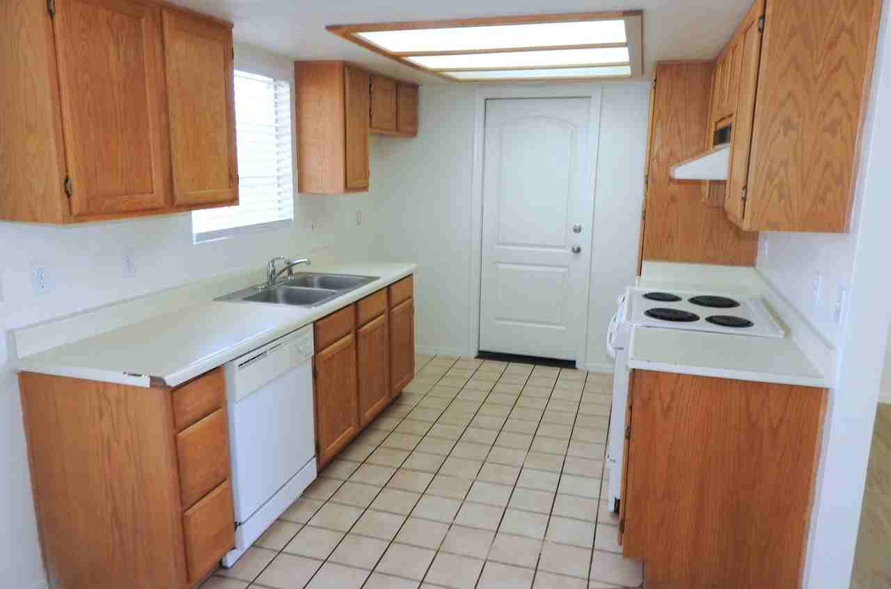 1925 Motor Ave - Photo 5 of 7